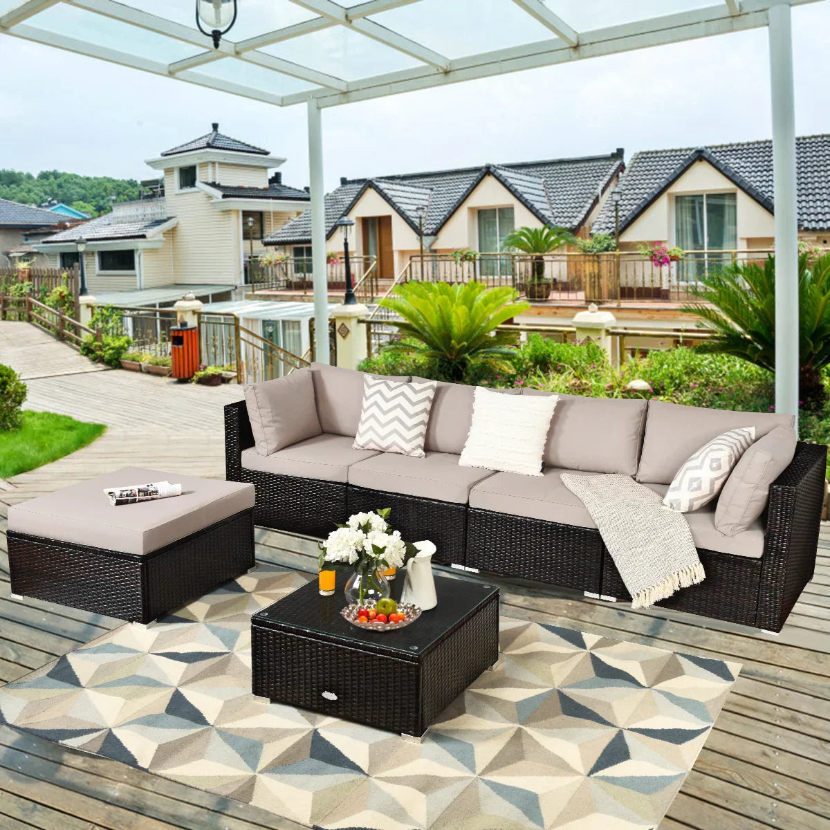 Art and Comfort Collide: The Uniqueness of Modern Outdoor Furniture Design