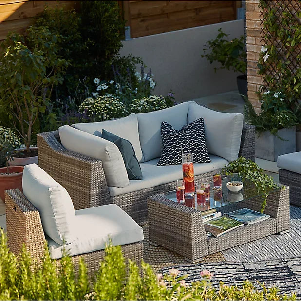 The Unsung Hero of Beautiful Gardens: Outdoor Furniture