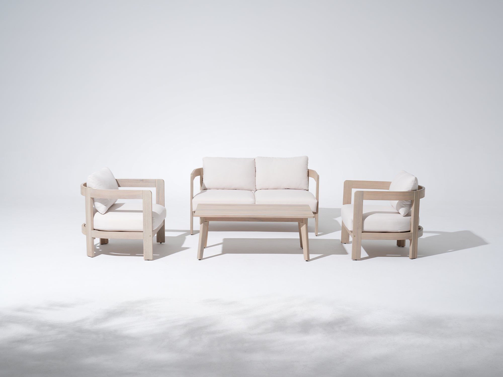 4 seats Modern outdoor furniture set with light acacia wood frames and white - Jardina Modern Premium Outdoor Patio Furniture Setscushions