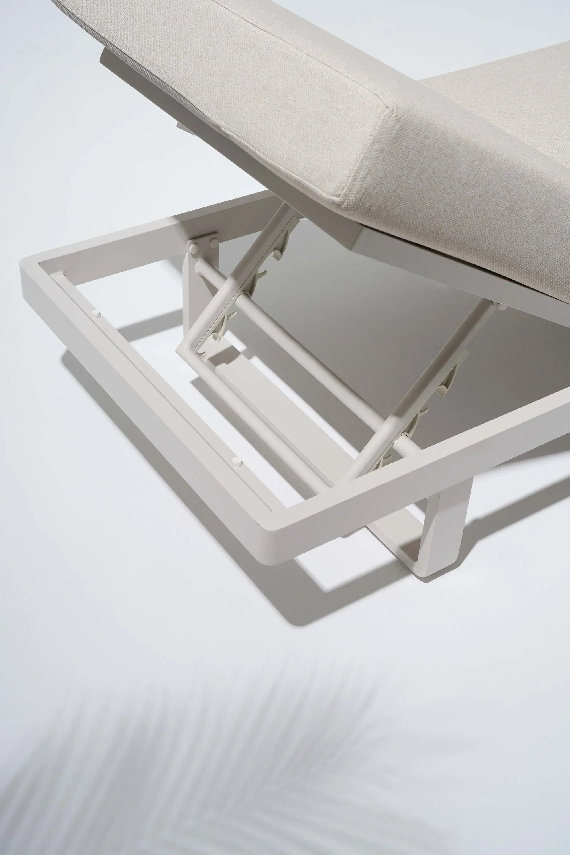 Addison outdoor sectional white aluminum frame and adjustable backrest