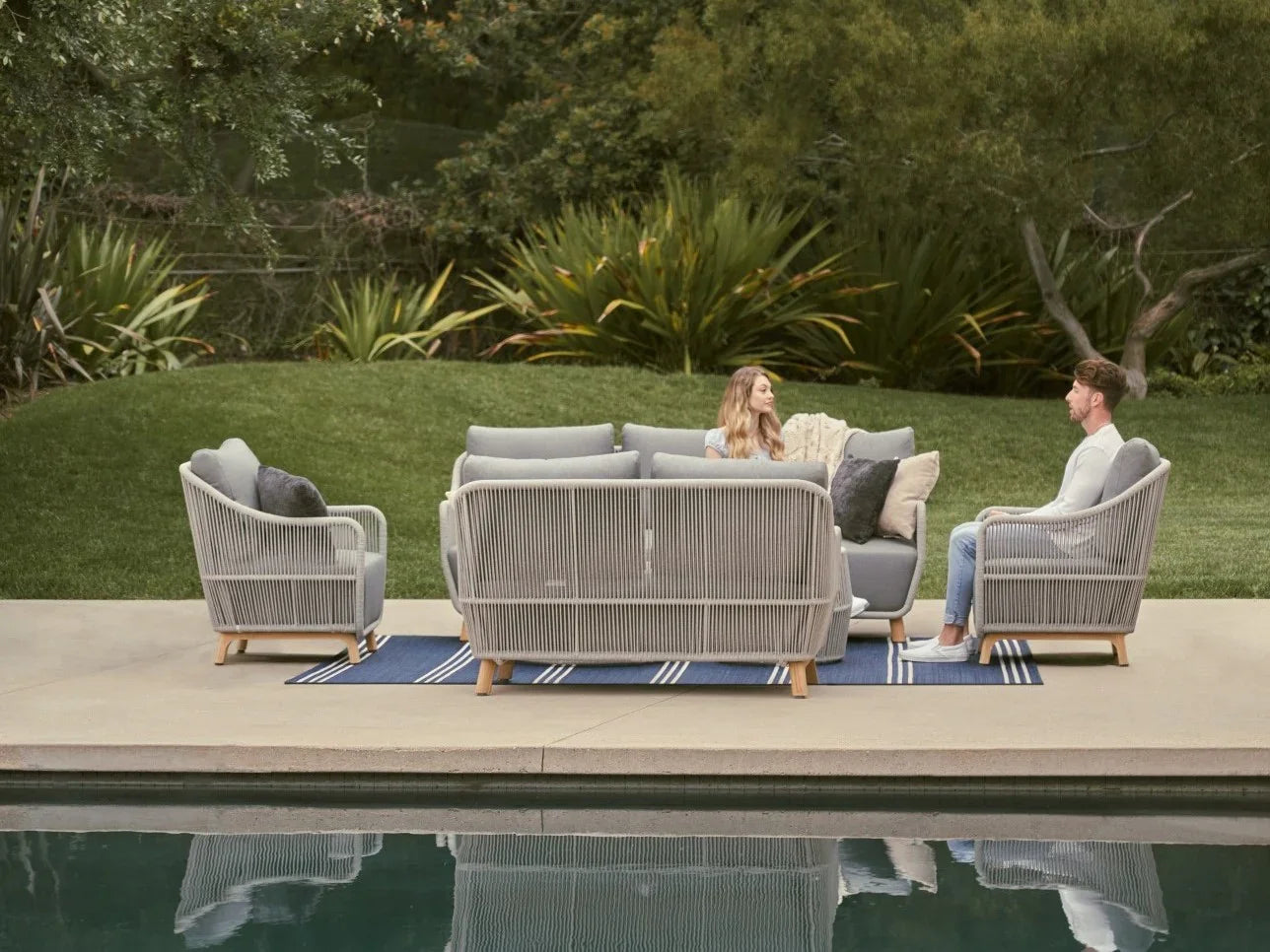 plena sofa sets lifestyle3