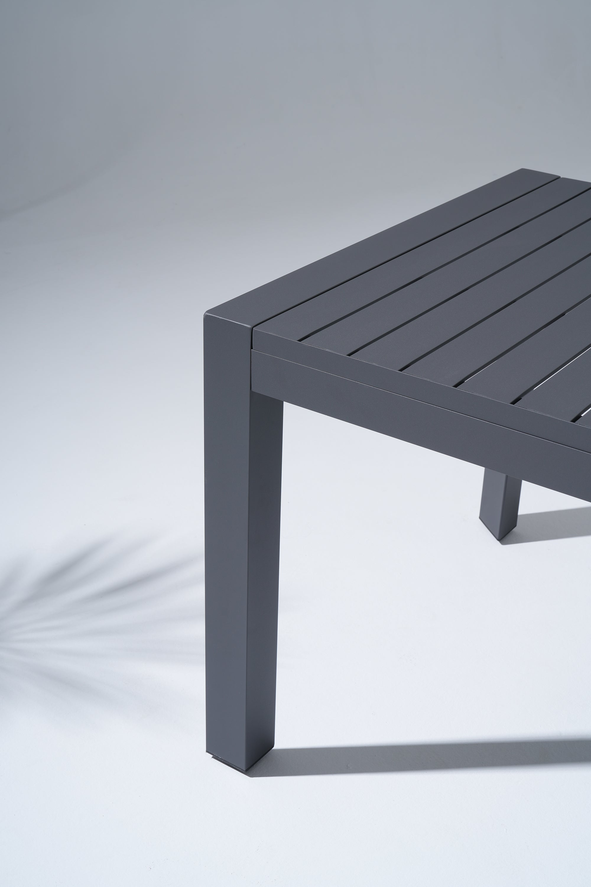 Outdoor Extendable Aluminum Slat Dining Table for 6-10 People, Charcoal, 65"-112"
