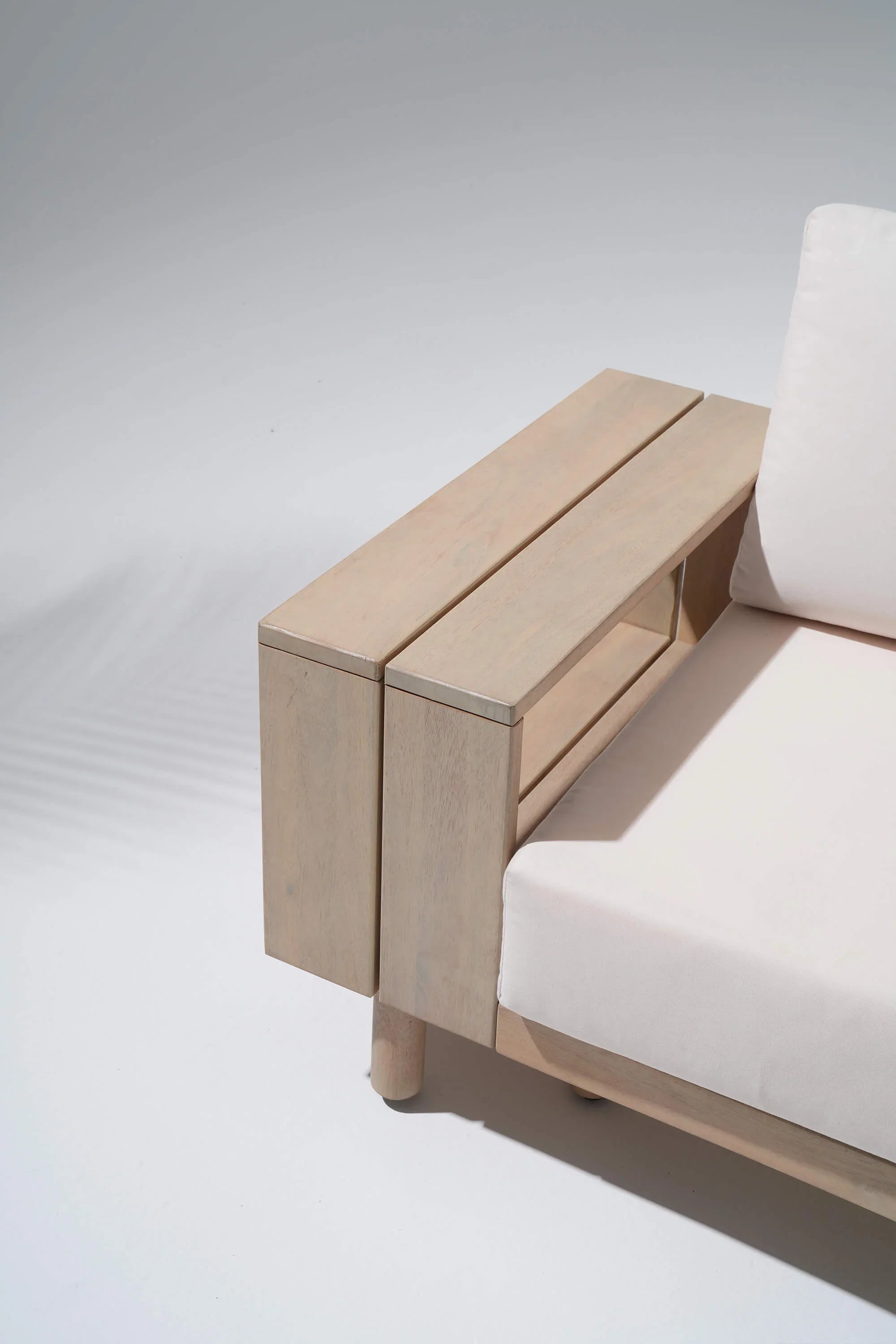 wide wooden armrest#Color_White