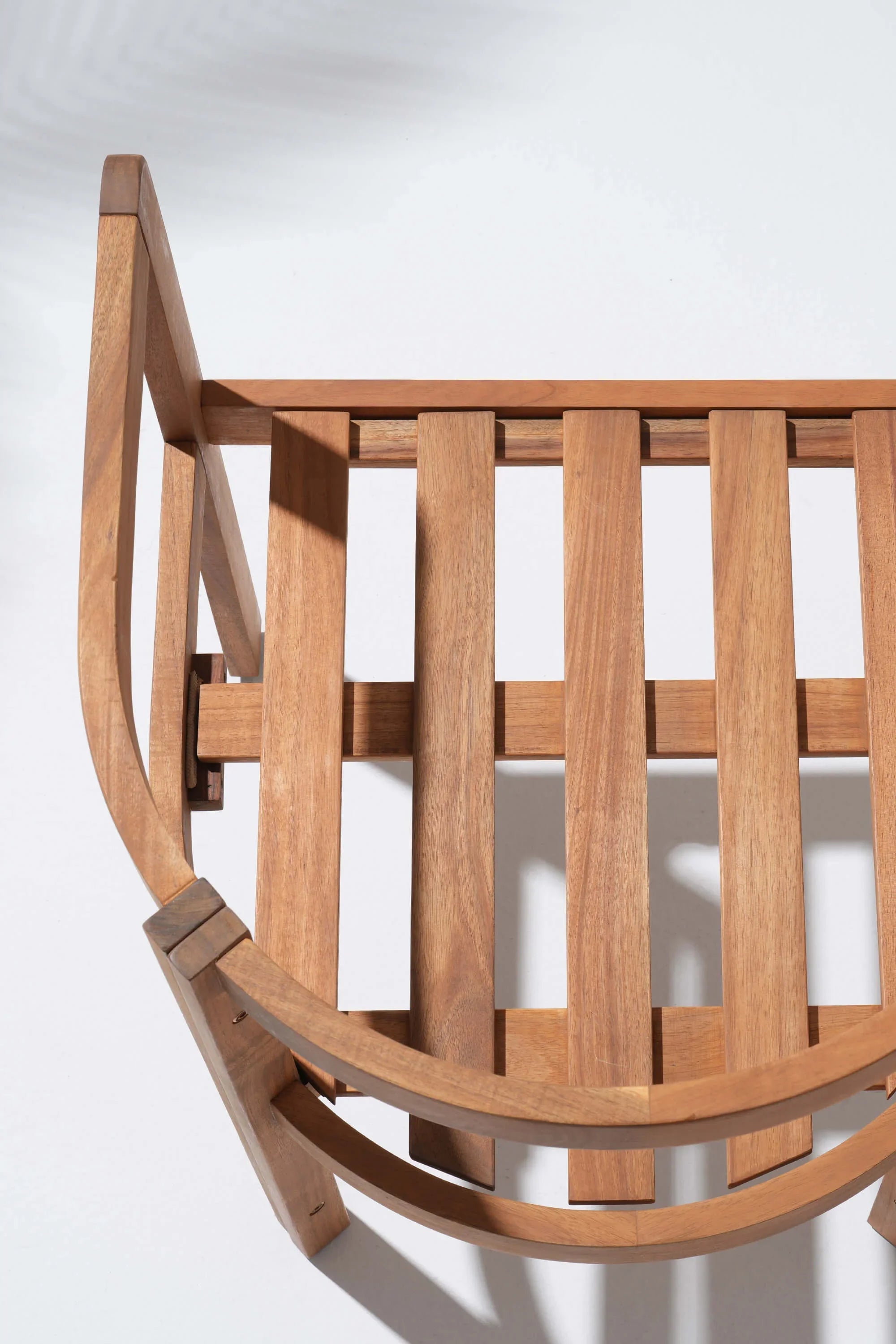 acacia Wooden chair with curved backrest frame detail- Jardina Modern Premium Patio Outdoor Furniture