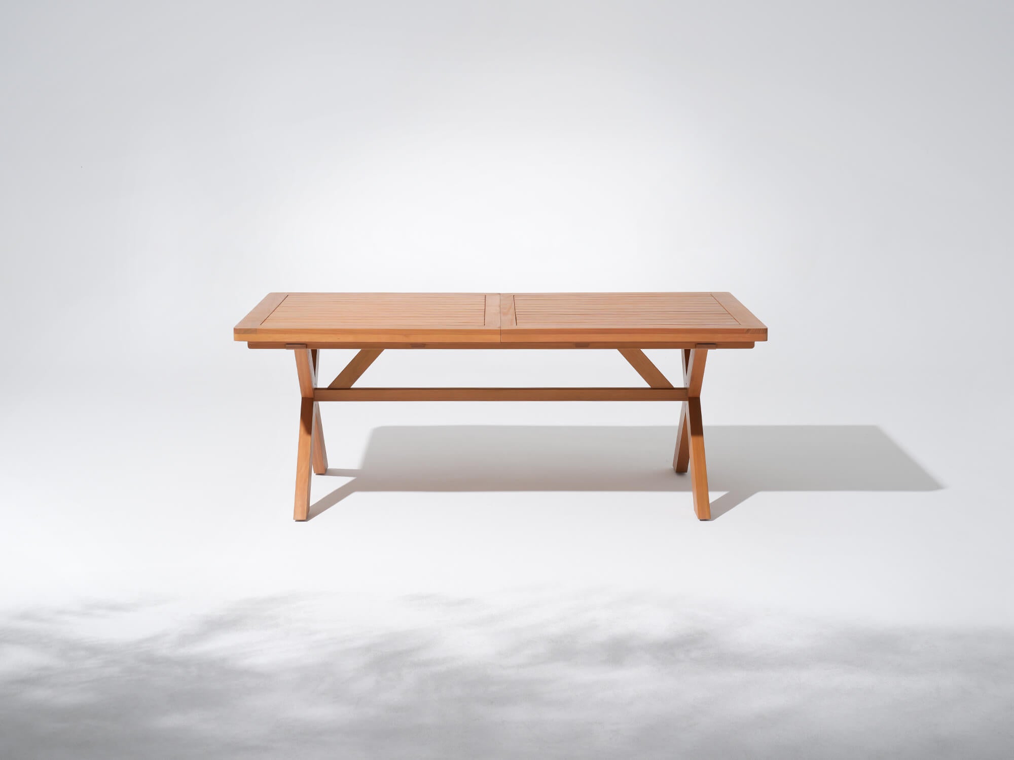extandable eucalyptus Wooden dining table with X-shaped legs - Jardina’s Modern Premium Outdoor Furniture
