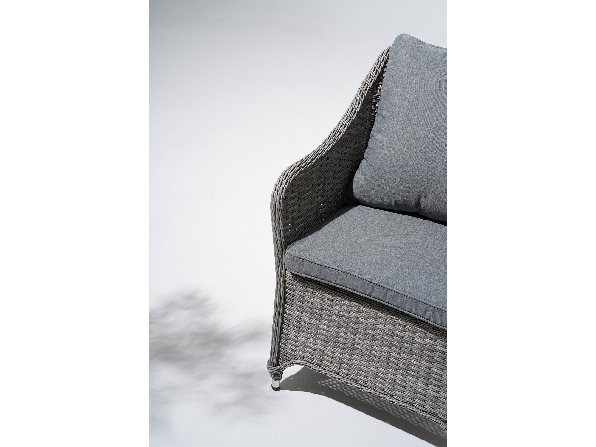 5-Piece Wicker Outdoor Seating Set with Lift-Top Table