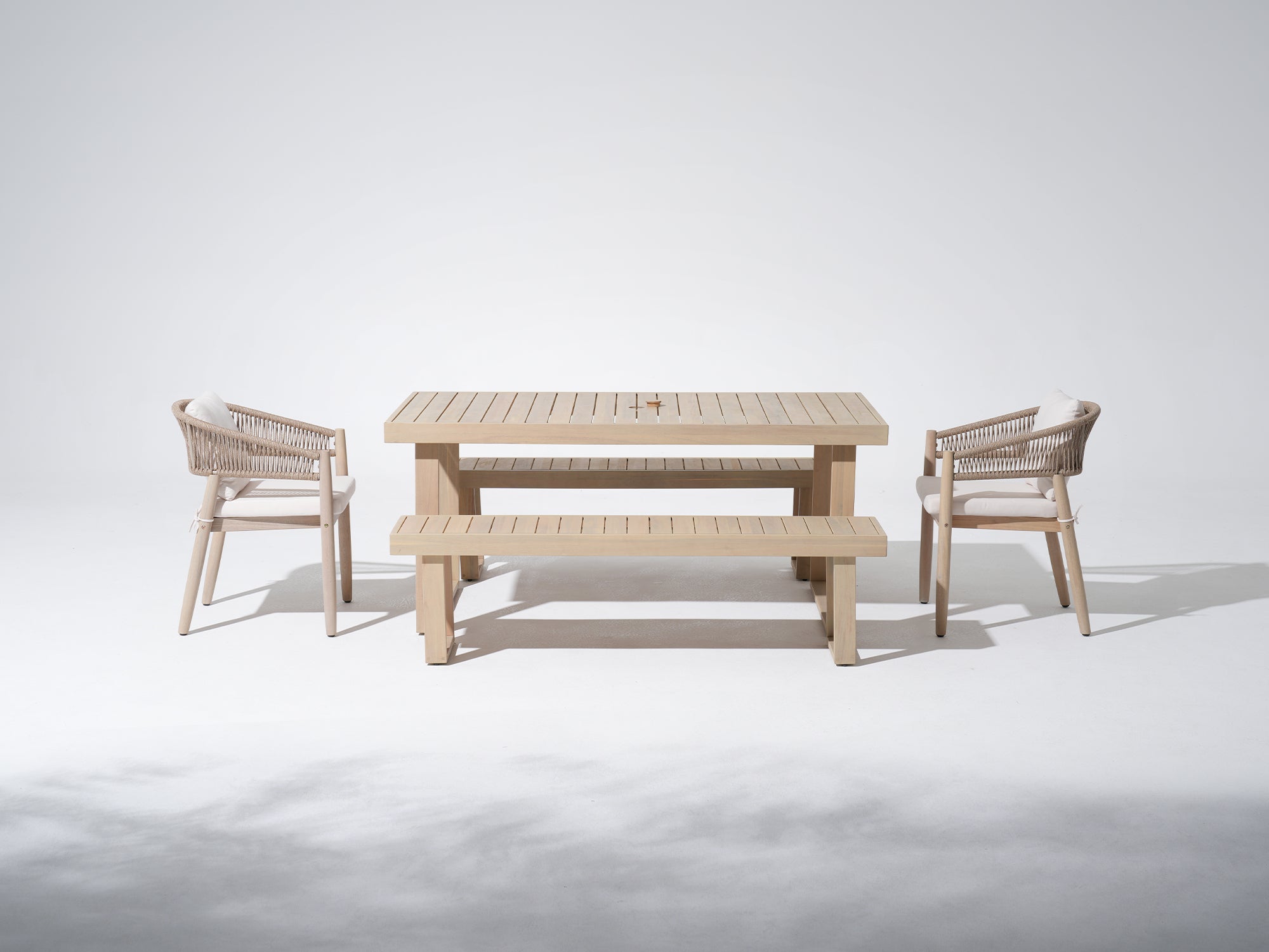 Lira Outdoor Solid Wood Dining Set with Rope Chairs & Bench, Umbrella Hole for 4-6 People, 67" Sled-Leg