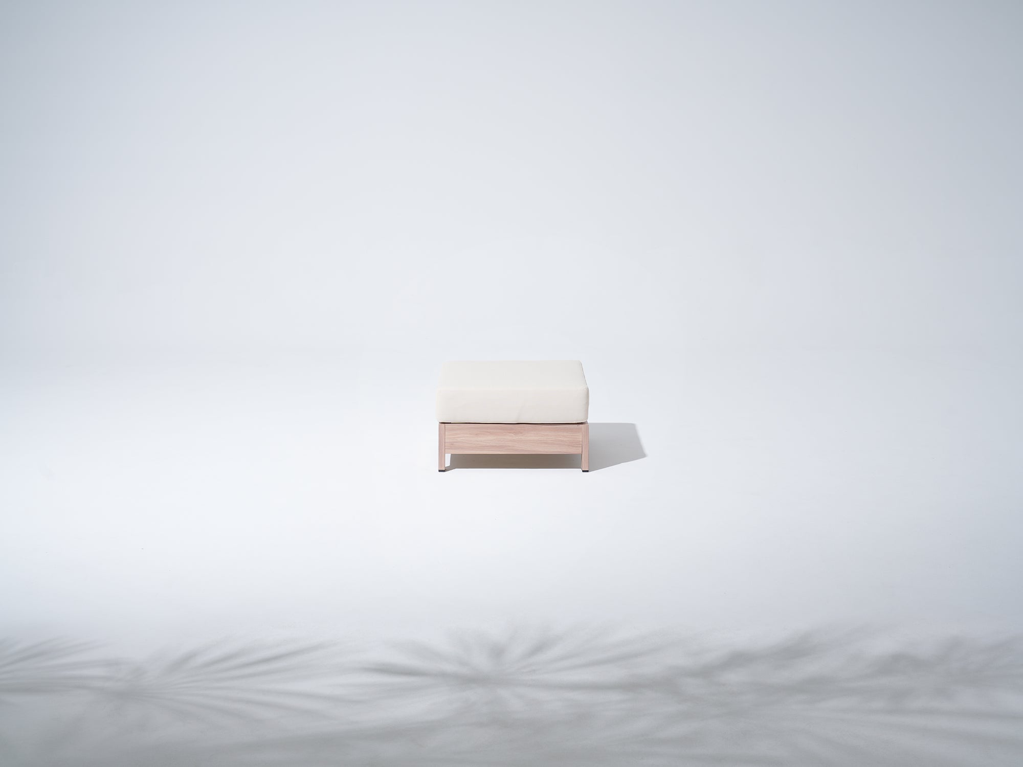 Irati Modern Aluminum Ottoman with Creamy White Cushions, Heat Transfer Printing, Wood Look