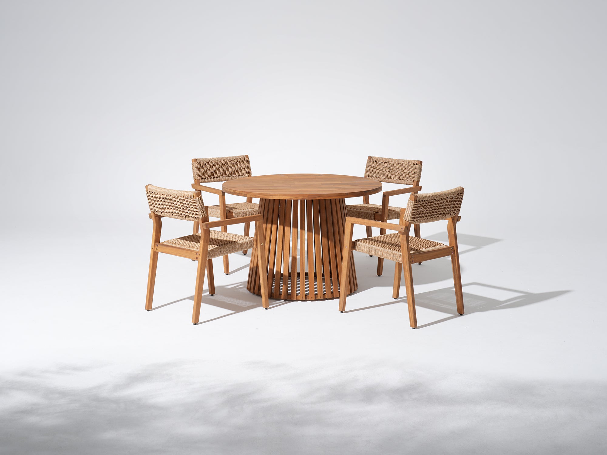 Round acacia Wooden dining table and chairs set for 4 people, wicker design armchair - Jardina Premium Modern Outdoor Dining Furniture