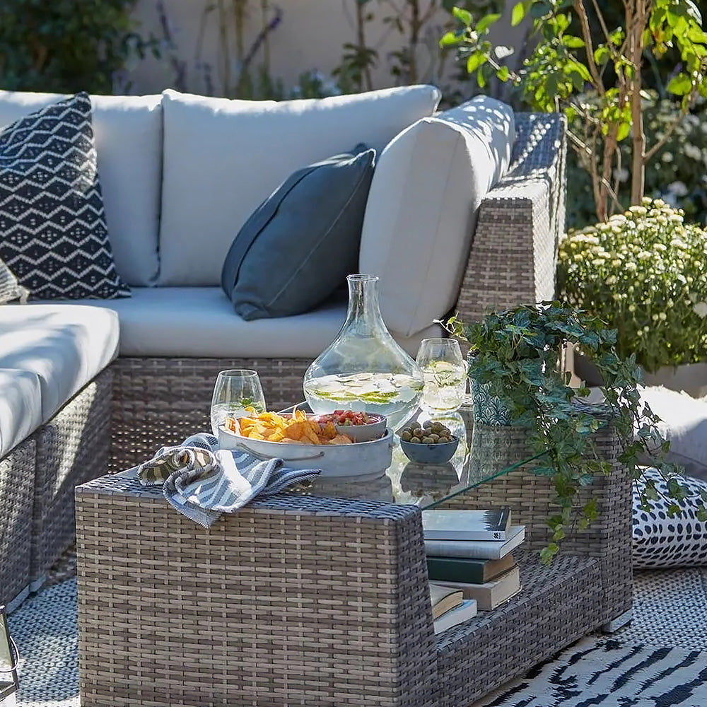 Why Choose Outdoor Chairs with Cushions?