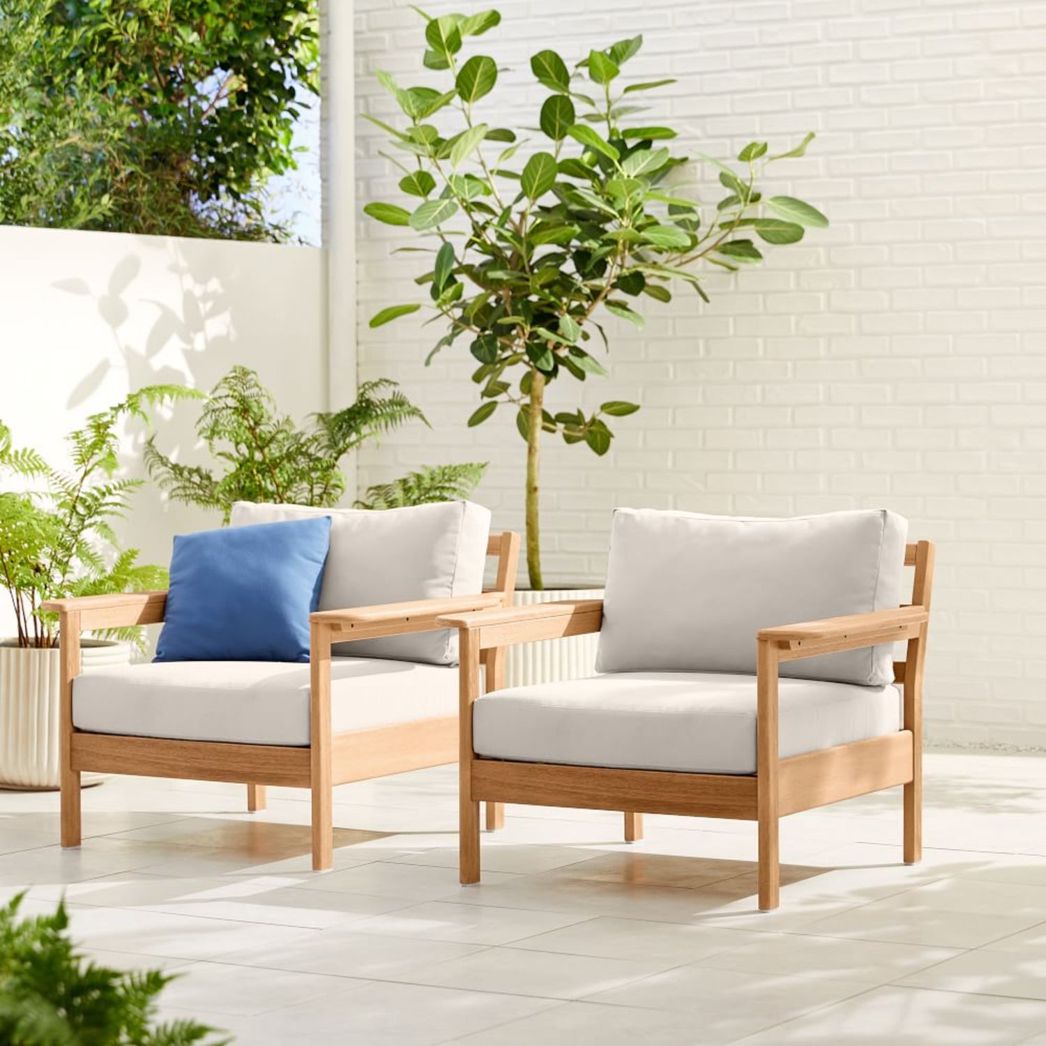 Can Wooden Furniture Be Left Outdoors