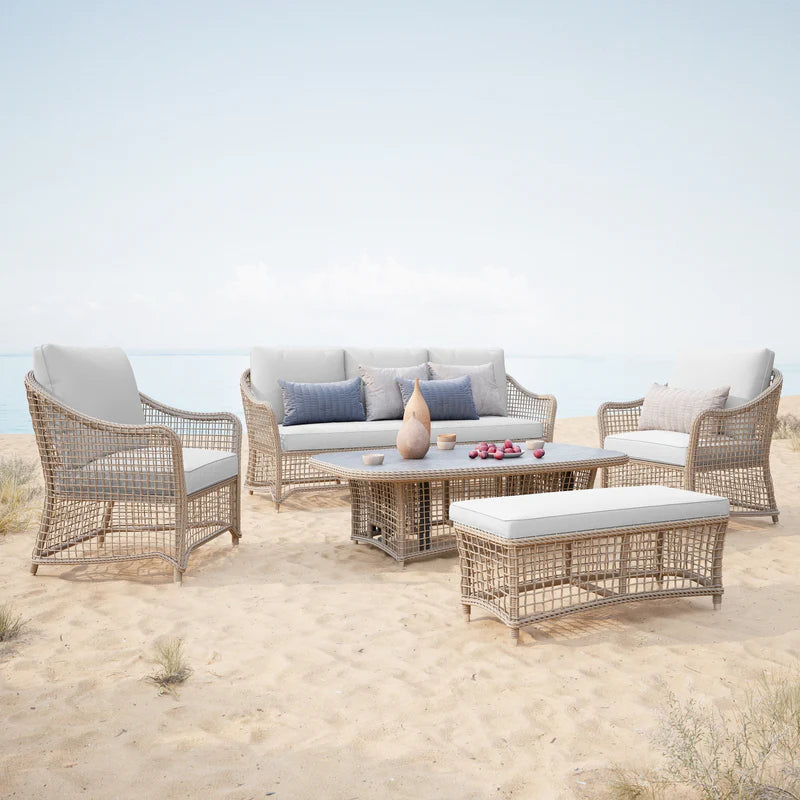 Rattan or Wicker Outdoor Furniture, What's The Difference