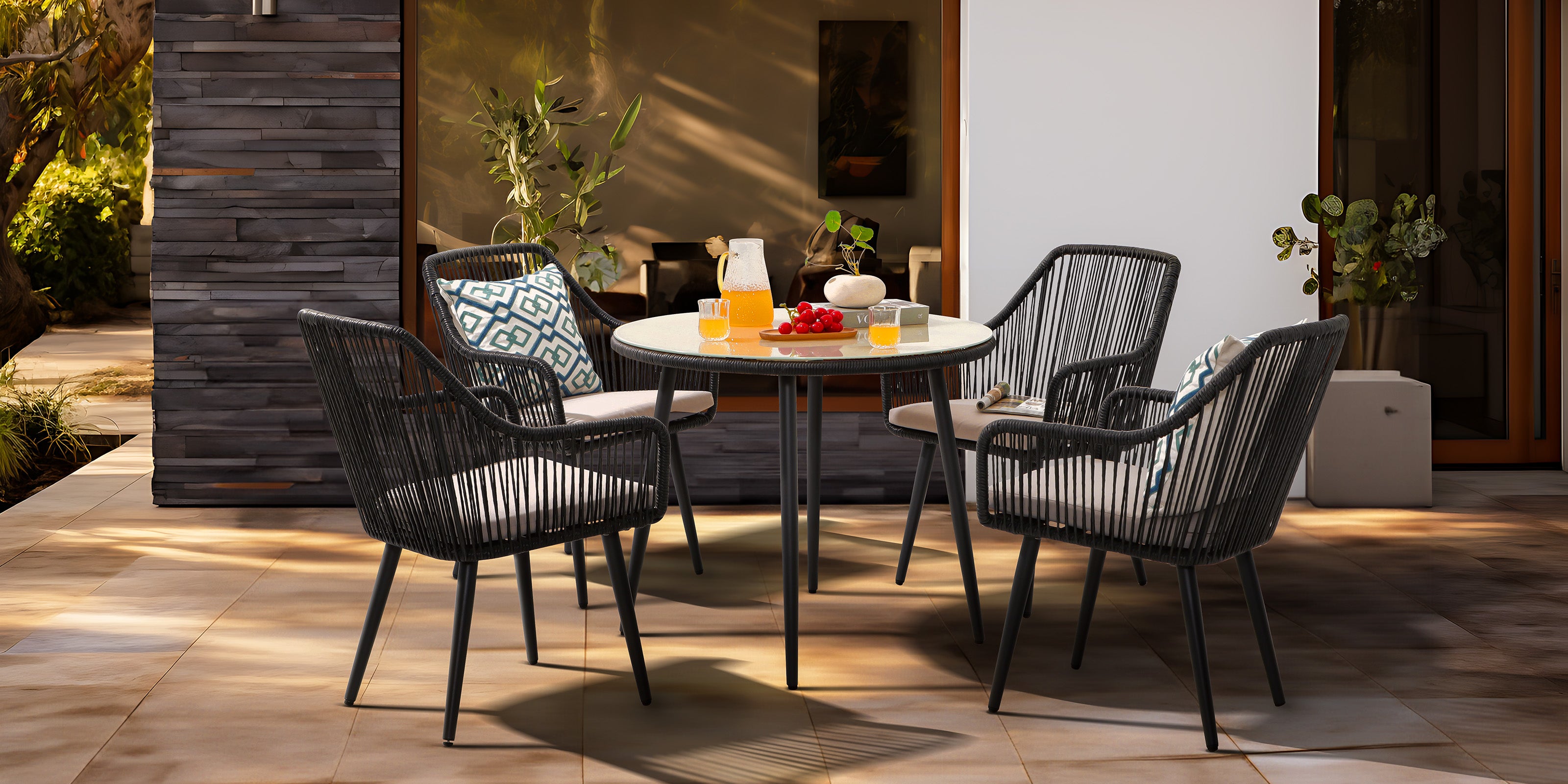 Outdoor Round Wicker Dining Table Set for 4