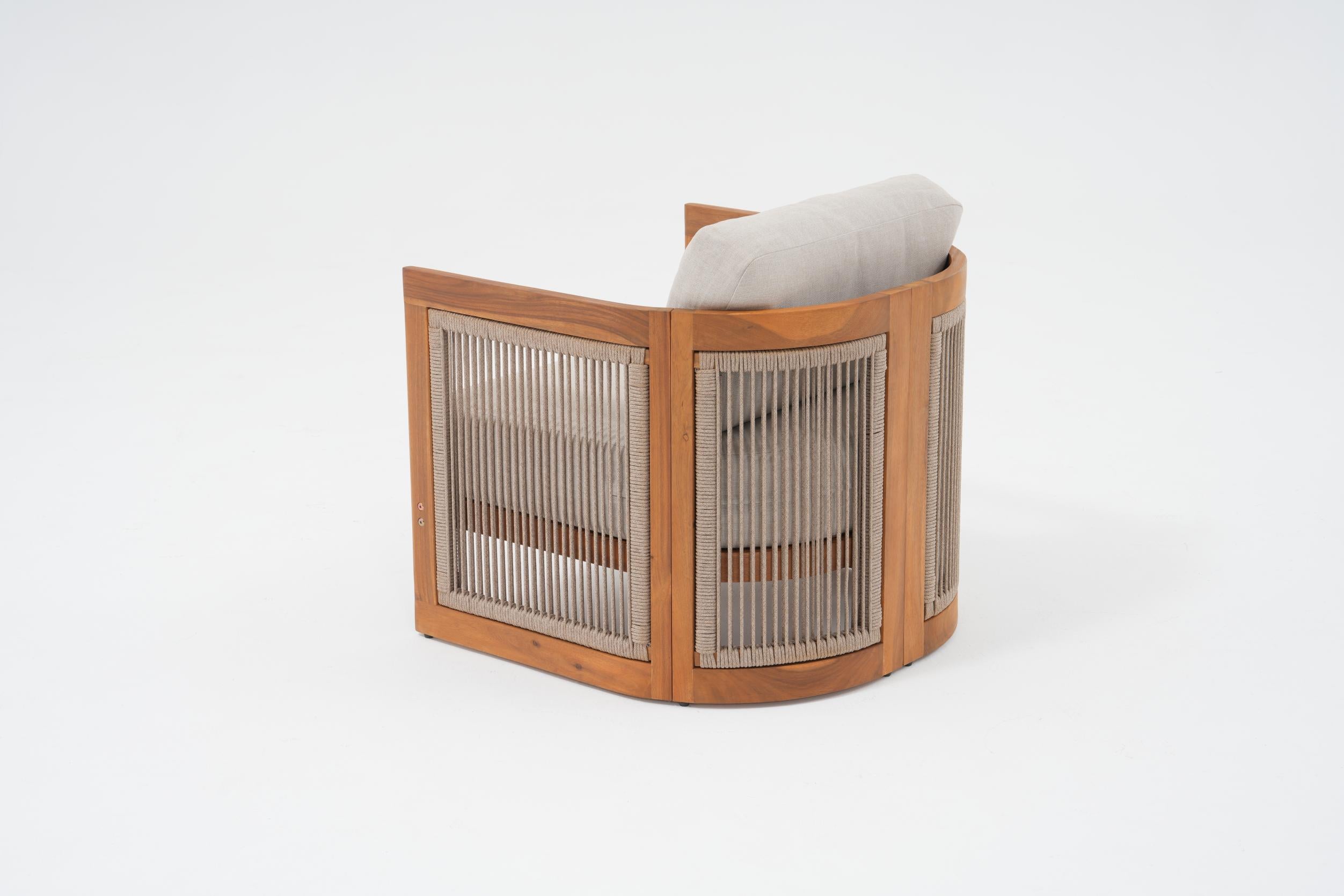 Mori Wooden Lounge Chair with Rope Design