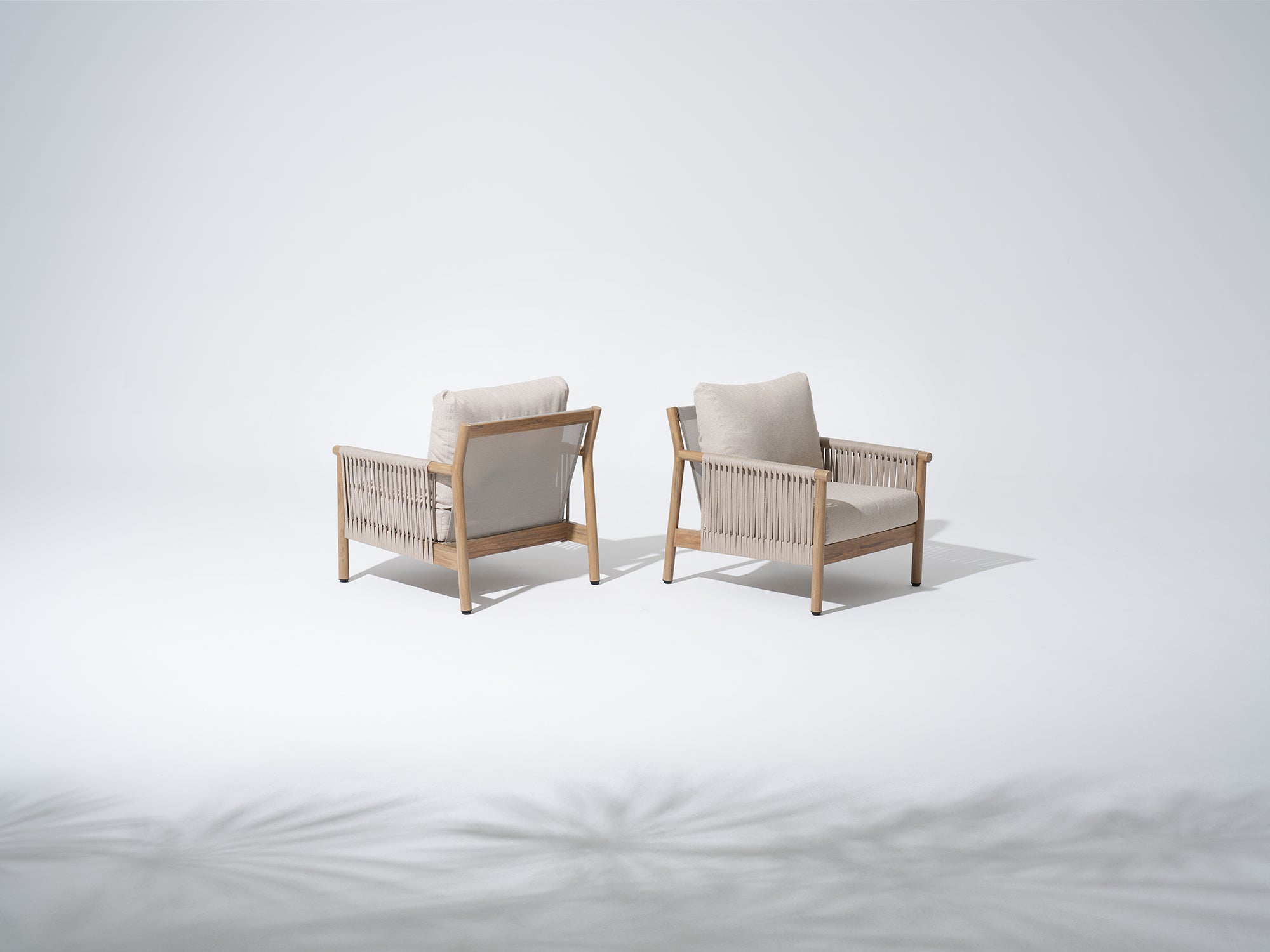 Arlo Aluminum Outdoor Lounge Chair with Rope Design, Wood-Look, Light Beige Cushions