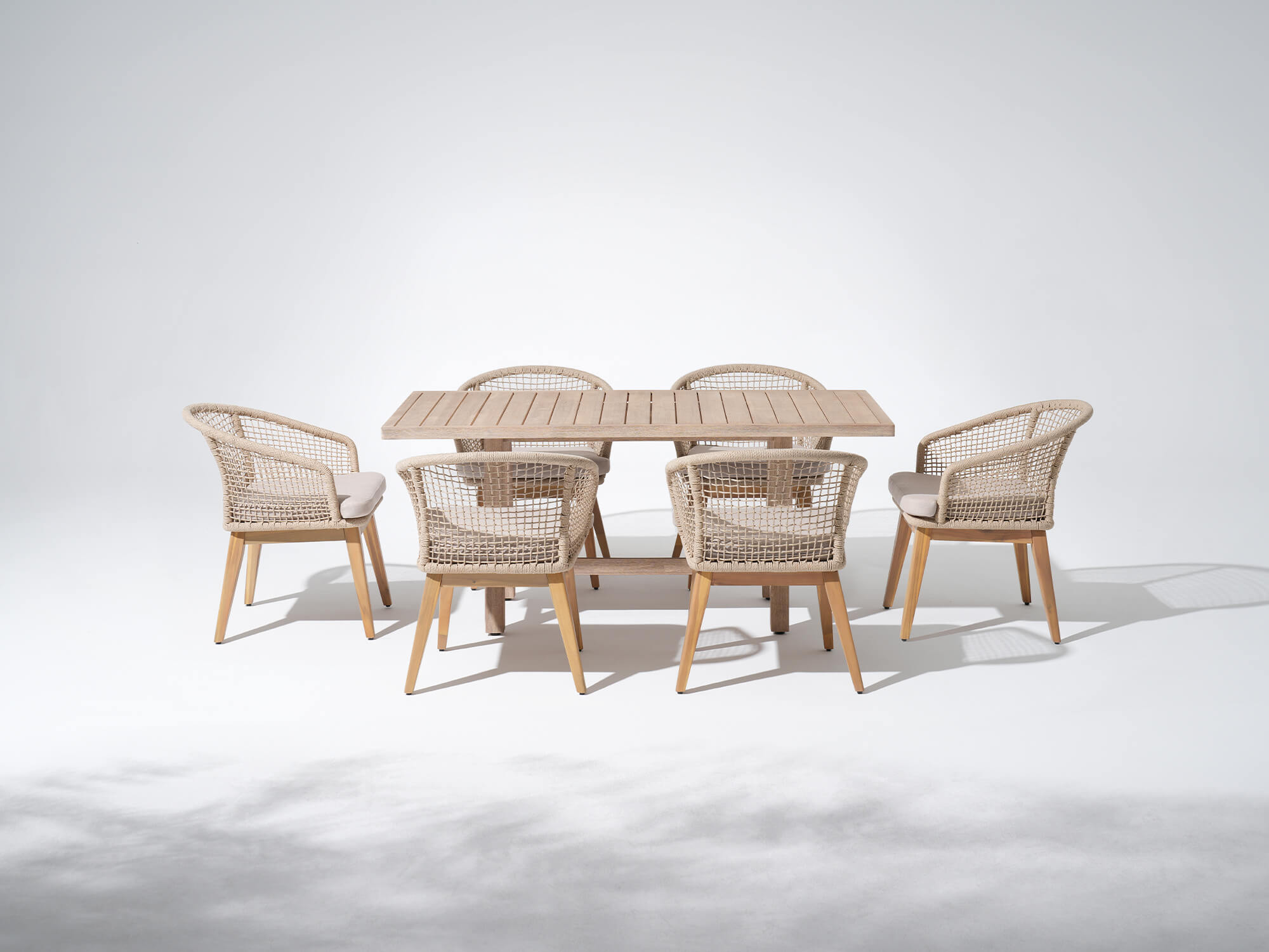 Noto Wooden Outdoor Dining Set with Checkerboard Woven Chairs for 6 People, 67''