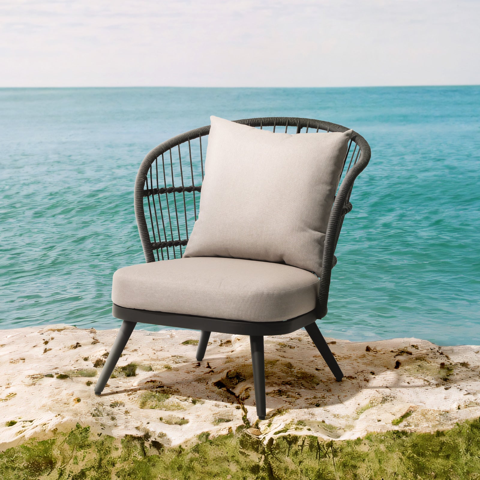 Comino Grey Aluminum Lounge Chair with Woven Rope