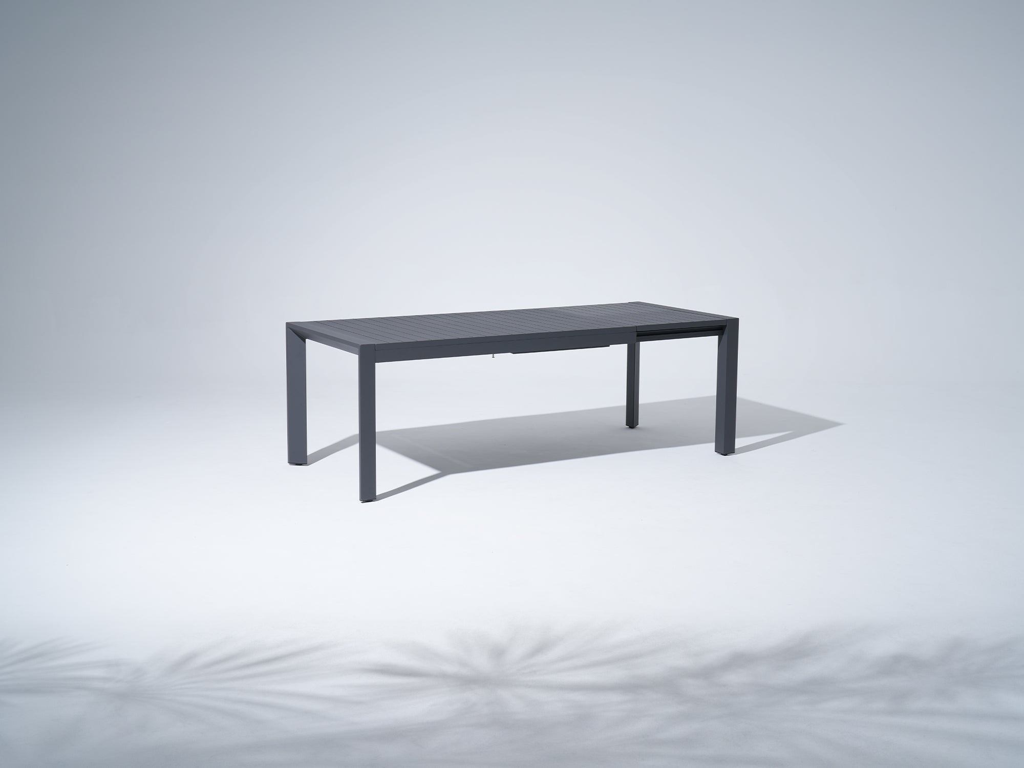 Outdoor Extendable Aluminum Slat Dining Table for 6-10 People, Charcoal, 65"-112"